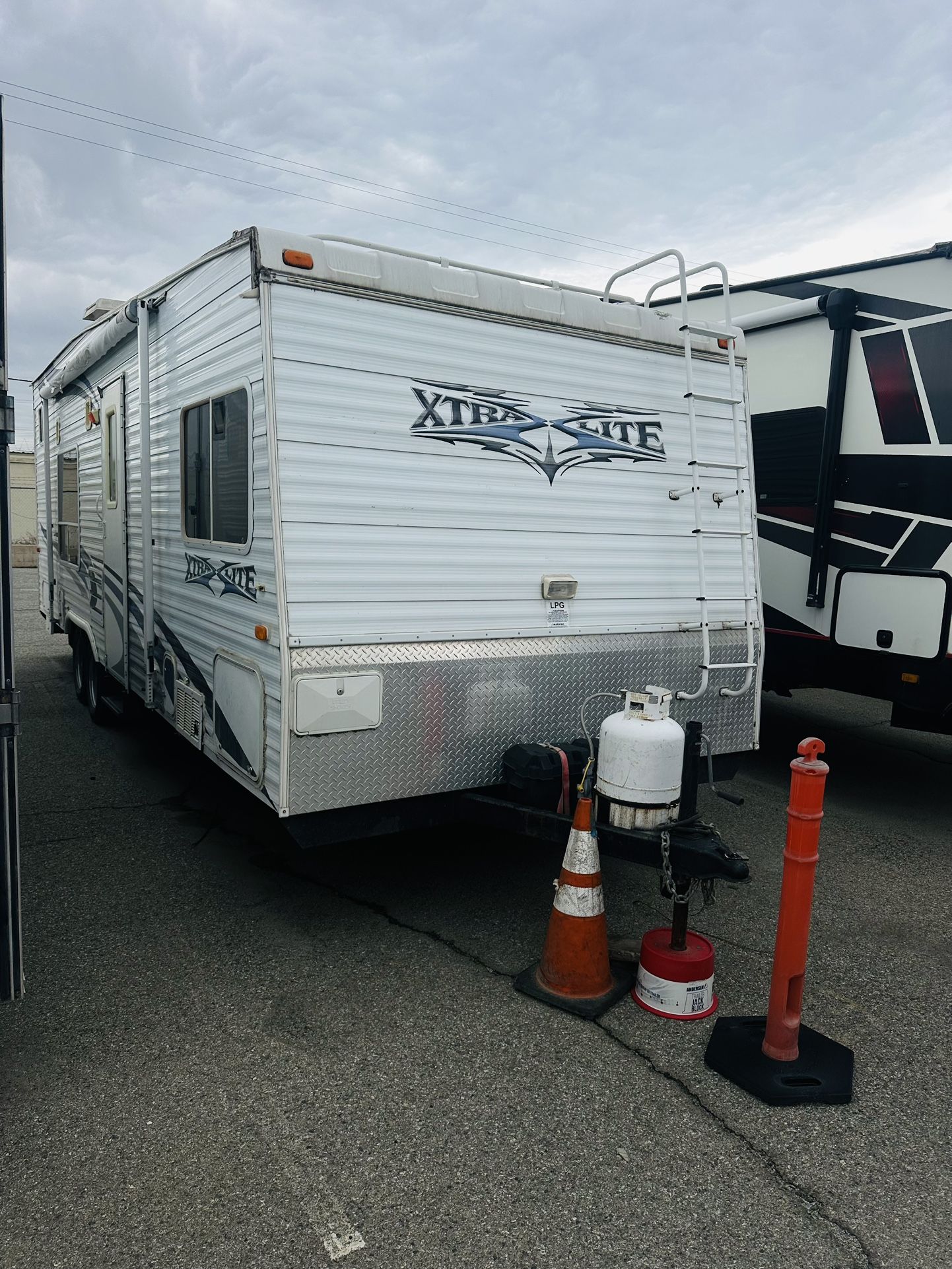 Ragen Toy Hauler 25ft