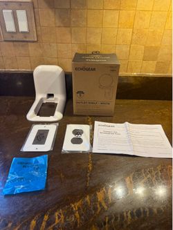 New in box Echogear model EGO S1-W1 outlet shelf -white