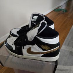 Nike Jordan 1 Mid SE Patent Black Gold HV0789-010 men size 12