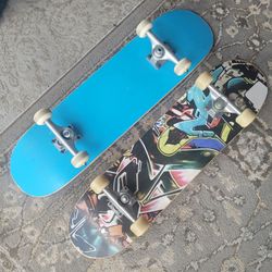 🔥 2 Skateboards Complete Set Ready To Ride Street Park Cruiser Fun 👀

Condition: Pre-Owned Good Condition

Original Price: $70

🛹 Includes 2 comple