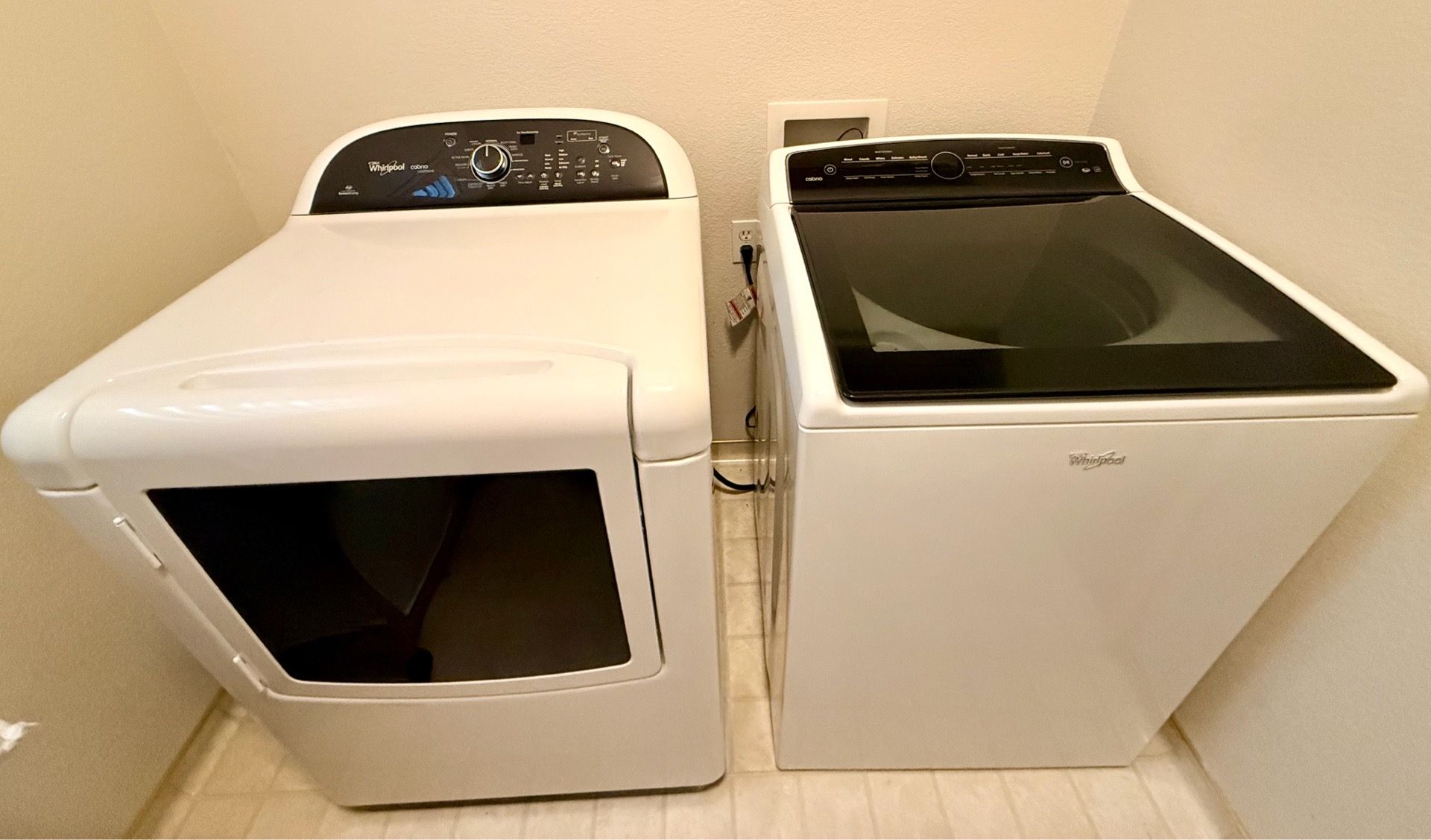 Whirlpool washer and dryer Cabrio set