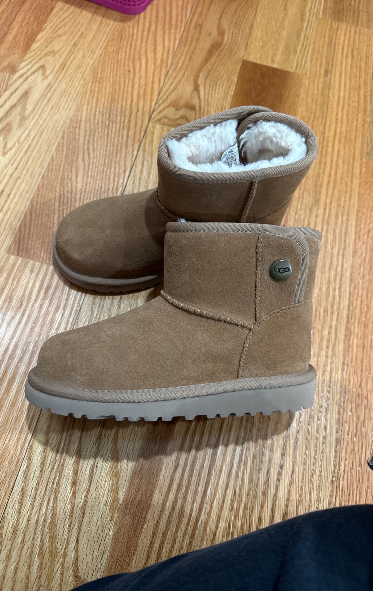 Size 12 Kids Uggs $30