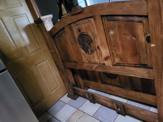 Rustic queen bed set