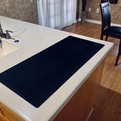 LOGITECH G840 XL GAMING MOUSE PAD - LIKE NEW