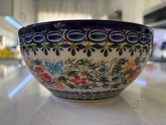 Authentic hand-painted Polish Pottery 6-inch bowl from the Ceramika Kalich factory in Bolesławiec, Poland.