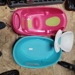 Infant bath tubs