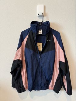 Nike Women’s Sportswear Oversized Track Jacket Size Medium