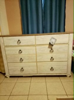 6-Drawer Dresser