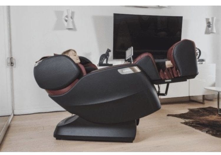 Cozzia Qui Se Zero Gravity Massage Chair for Sale in Glen Burnie, MD
