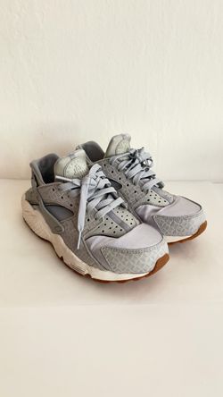 Nike Air Huarache Women’s Sneakers in Silver