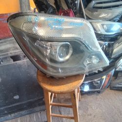 2015 Mercedes Sprinter Right  Headlight Xenon 