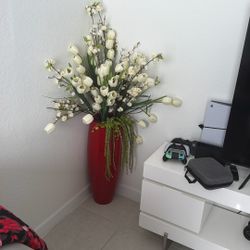 Flower Decor With Vase 