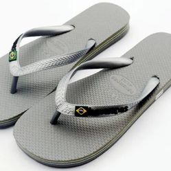 Beach men's flip-flops
