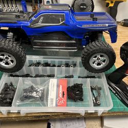 Redcat Racing 1/10 Blackout XTE Pro 4 Wheel Dr Monster Truck Brushless 