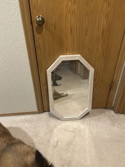 Wall mirror