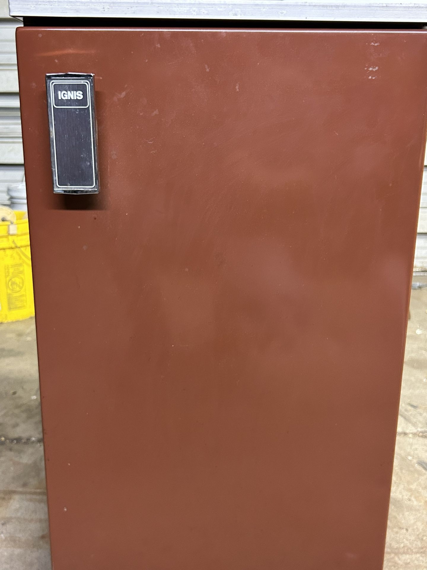 Compact Refrigerator 