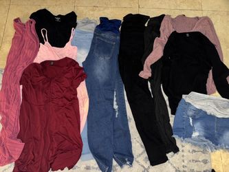 Maternity Clothes Bundle  Lot