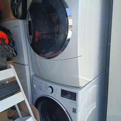 Washer /  Gas Dryer