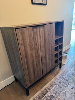 Bar cabinet