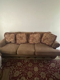 Couch set