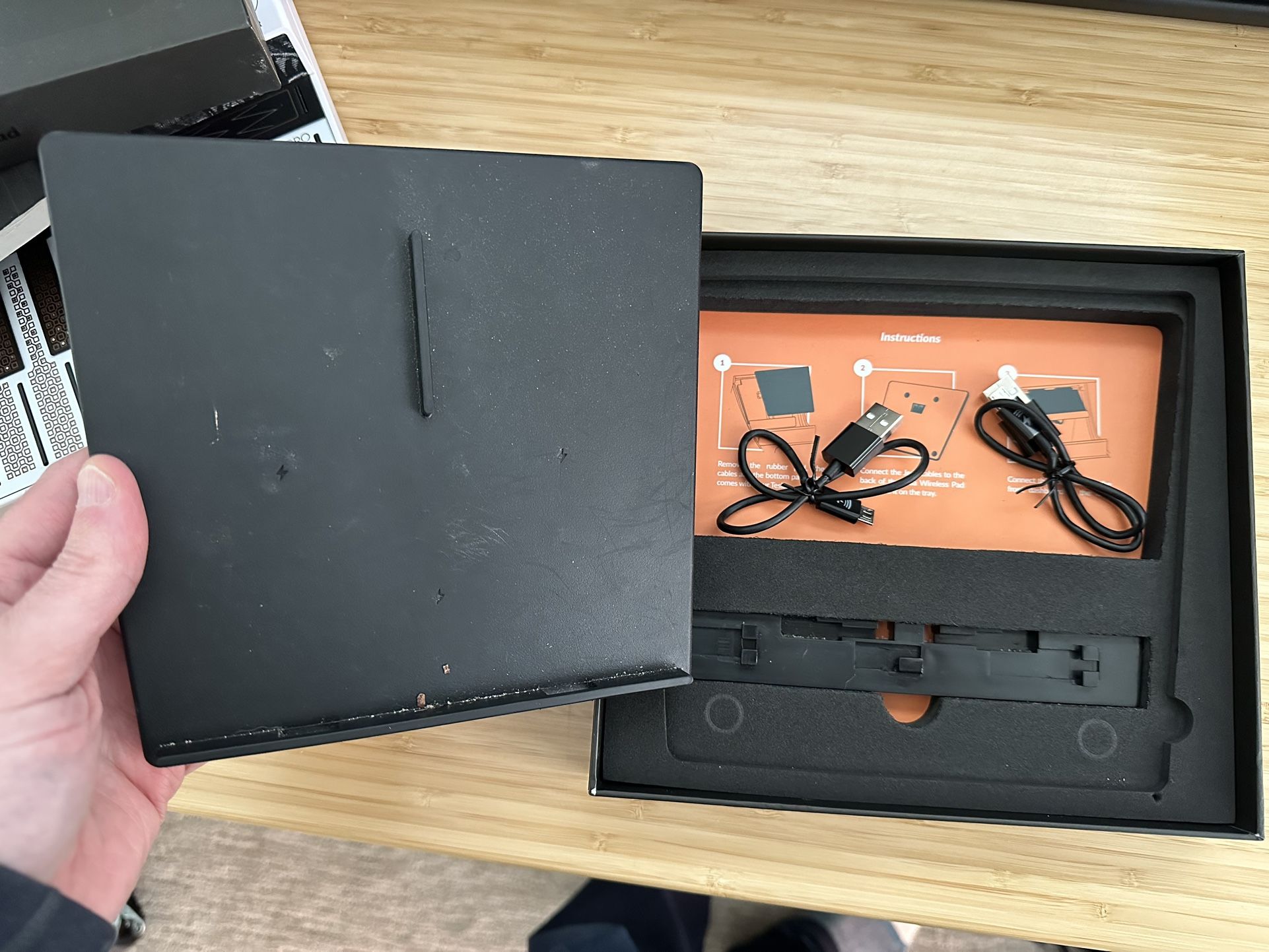 Jeda wireless pad v4 - Tesla Model 3 and Model Y Wireless Charger