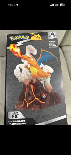 Jazwares x Pokemon 1/10 Scale Pikachu Deluxe Figure Select Light FX Electronic