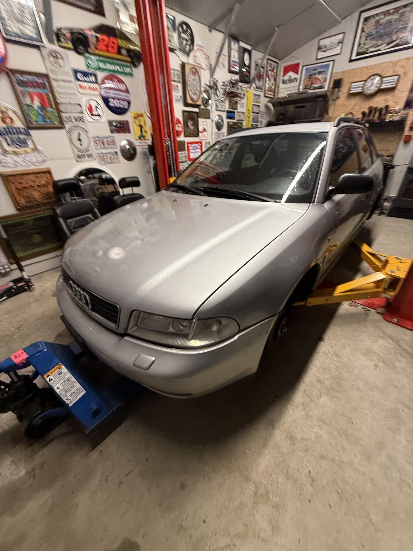 Audi B4 1.8 Parts