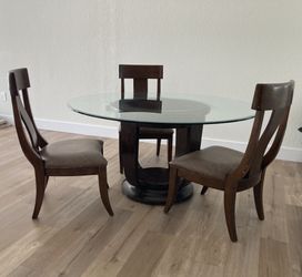 Donning Room Table