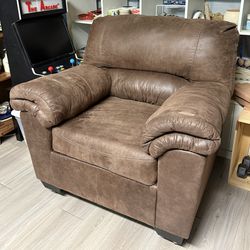 3-Piece Brown Sofa Set – Excellent Condition