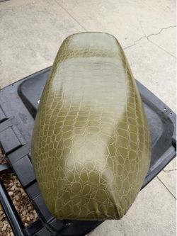Yamaha Zuma 50 seat
