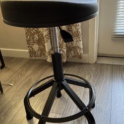 Koda Ergo Cushioned Stool (New)