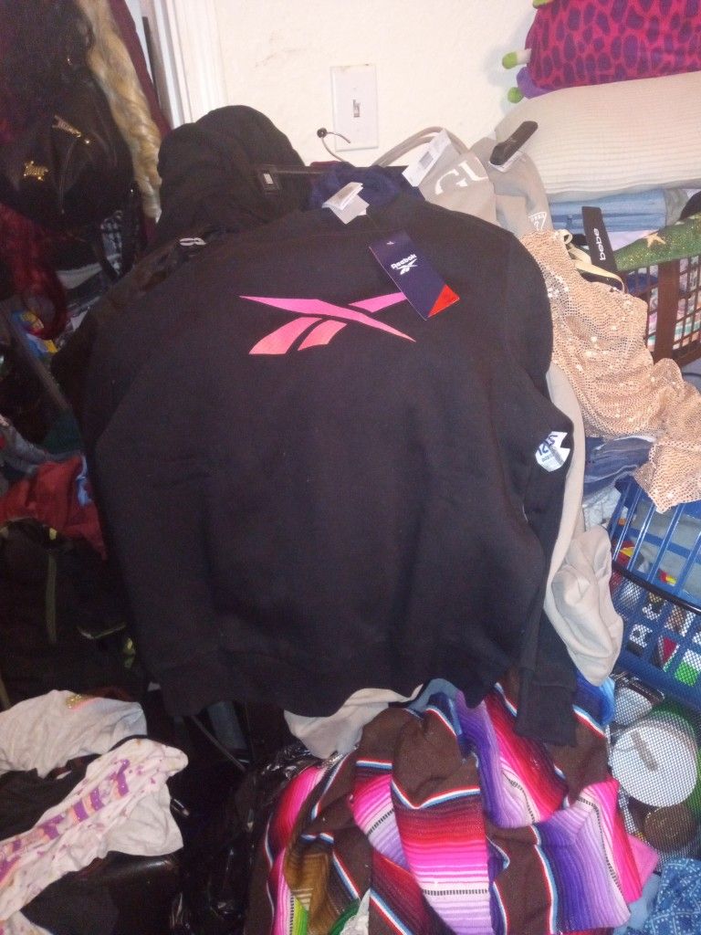 Large Reebok Women's Sweatshirt