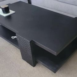 Black Wood table