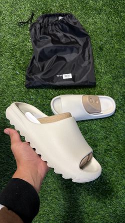 YS-01 CREAM SLIDES SIZES 8 & 11