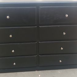 Dresser 8 Drawers 