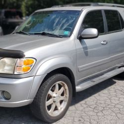 2004 Toyota Sequoia