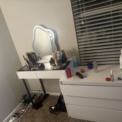 Make Up Vanity 