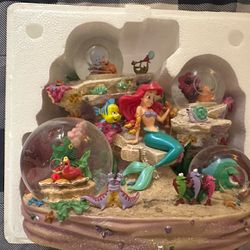 Little Mermaid Large Snow Globe Disney