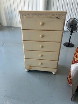 Dresser