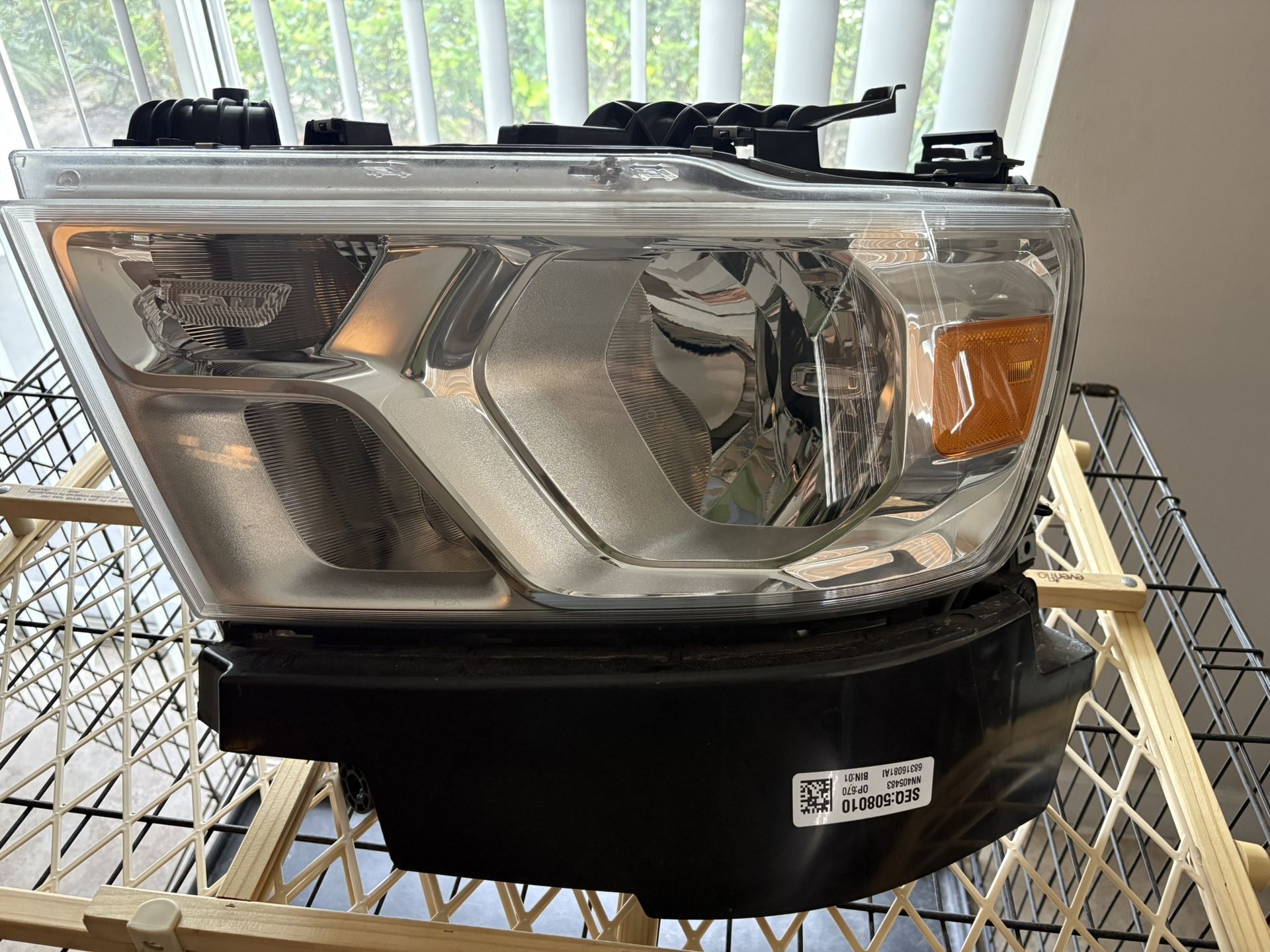 5th Gen Ram1500 Drivers Side Headlight