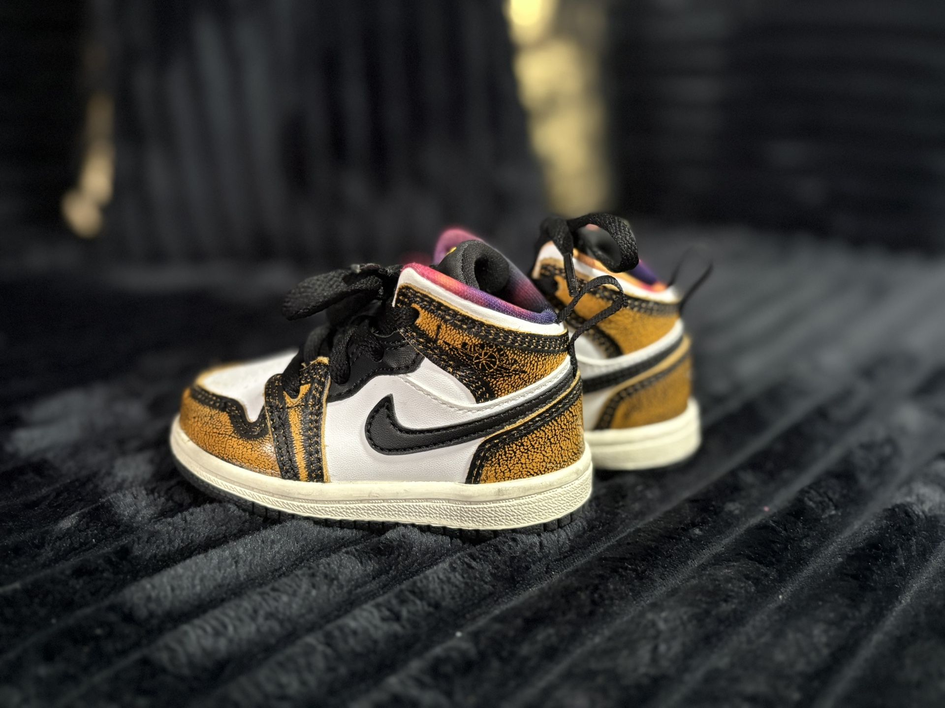 Air Jordan 1 Mid SE TD ‘Wear-Away Taxi’ | Size 4.5C