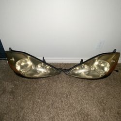Toyota Sienna Headlights 