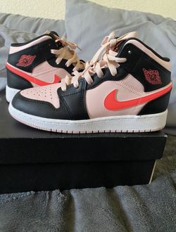 Air Jordan 1 Mid GS 'Black Pink Crimson'