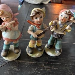 Figurines