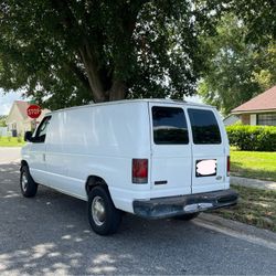 2003 Ford E-250