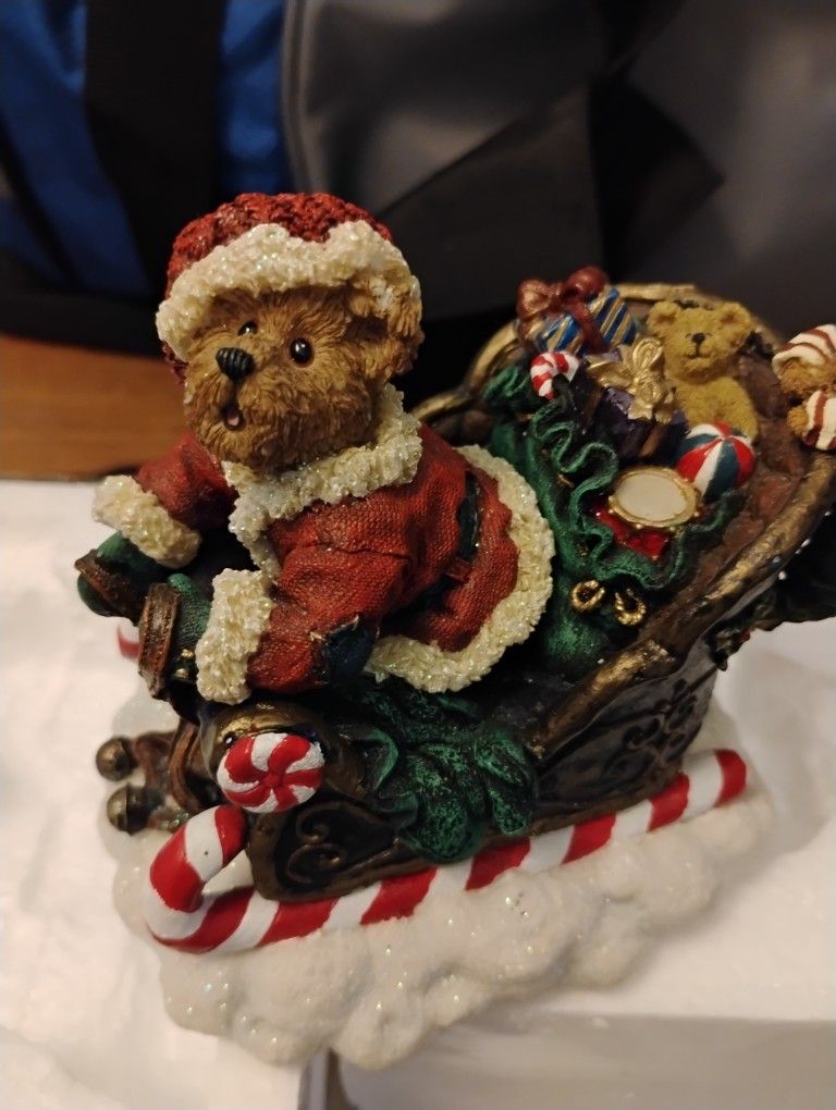 2003 Boyds Bear Ho Ho Kringlebeary With Otto - MUSIC BOX