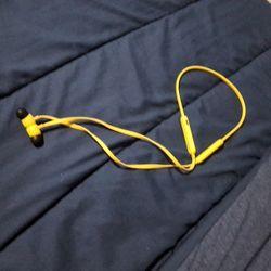 Yellow Beats 