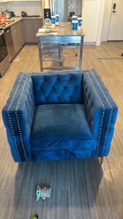 Blue Arn Chair(fancy)