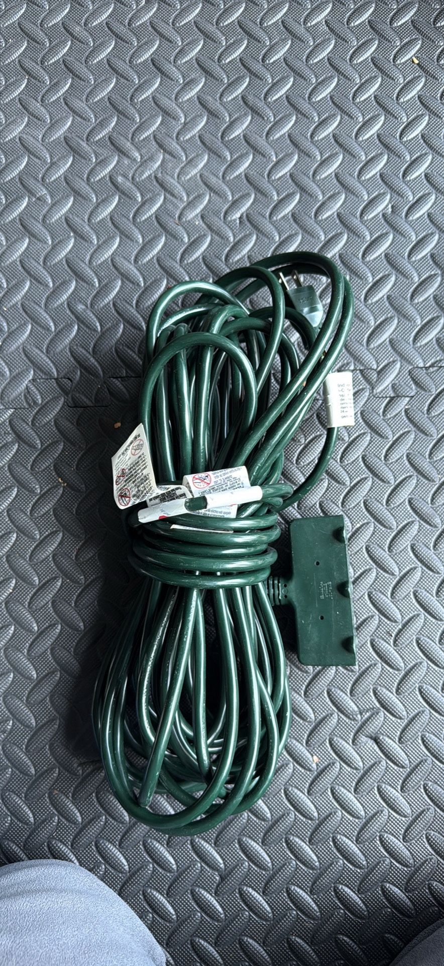 Indoor and outdoor Extension cords