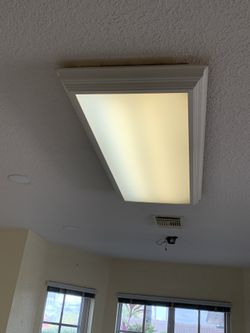 4 Bulb Light
